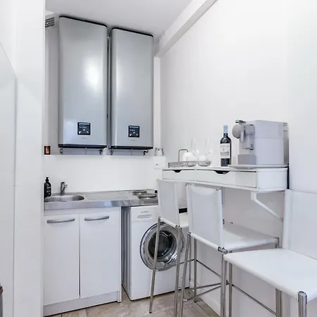 Romanctic Loft Near Eiffel Tower Apartment