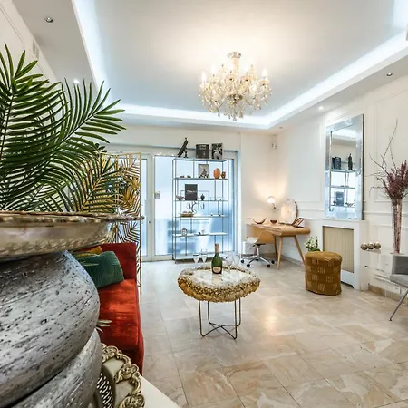 Romanctic Loft Near Eiffel Tower Apartment